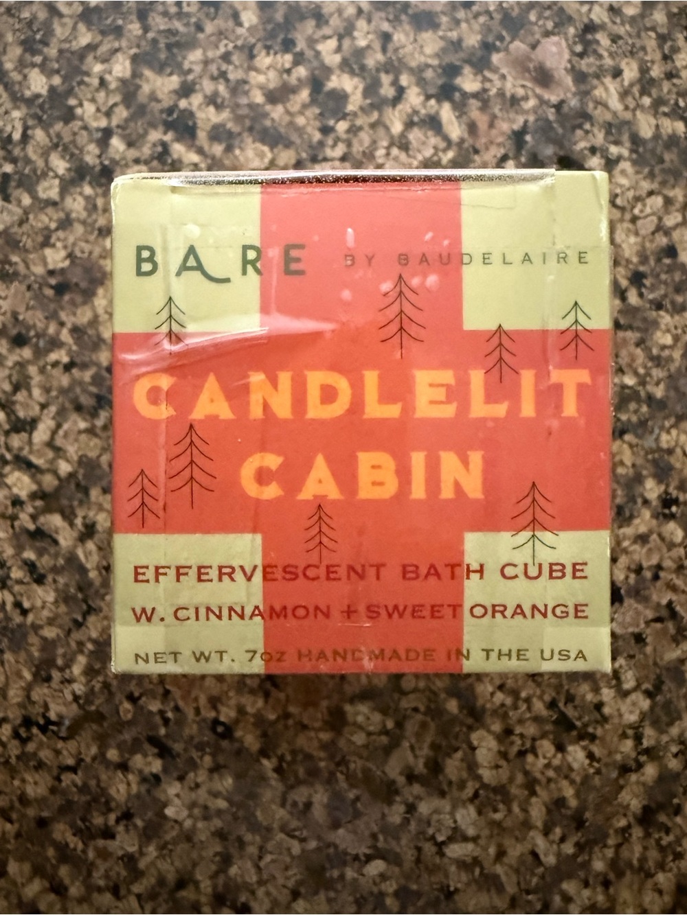 Candlelit Cabin Effervescent Bath Cube - Cinnamon & Sweet Orange- Baudelaire